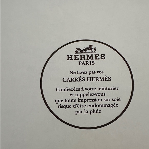 Authentic Hermès L’Atlantide %100 Silk Scarf Carré 90 Red Orange Made in France - Picture 9 of 15